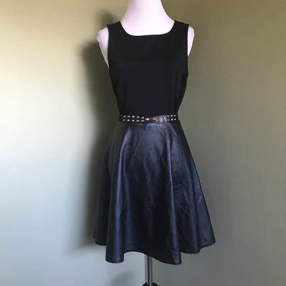 princess vera wang Dresses & Skirts - Vera Wang Princess Black Sleeveless Faux Leather Belted Dress Size 5